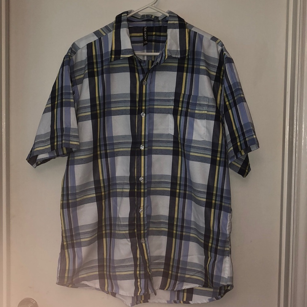 Short sleeve button down shirt